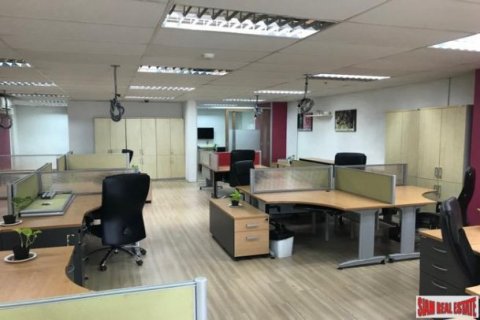 165.9m² Office in Bangkok, Thailand No. 96848 12