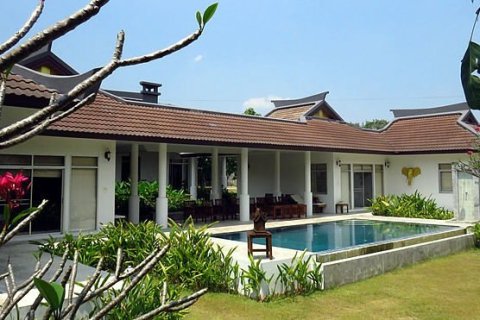 5 bedrooms House in Chiang Mai, Thailand No. 97506 1