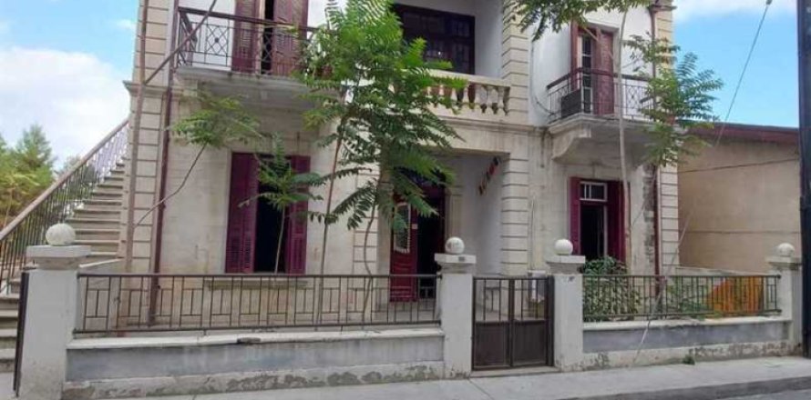 5 bedrooms House in Limassol, Cyprus No. 31628