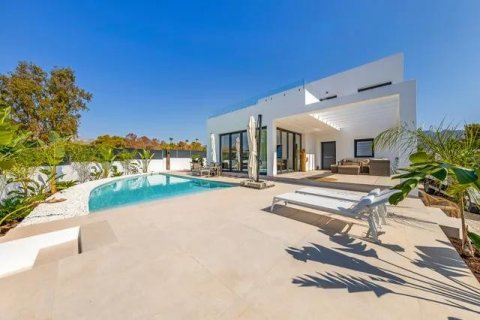 4 bedrooms Villa in La Nucia, Spain No. 128847