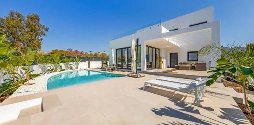 4 bedrooms Villa in La Nucia, Spain No. 128847