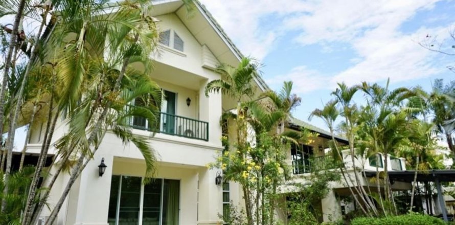 4 bedrooms House in Chiang Mai, Thailand No. 1495