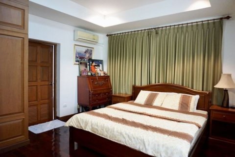 4 bedrooms House in Chiang Mai, Thailand No. 1495 23