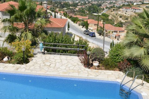 3 rooms Villa in Paphos, Cyprus No. 105225 1