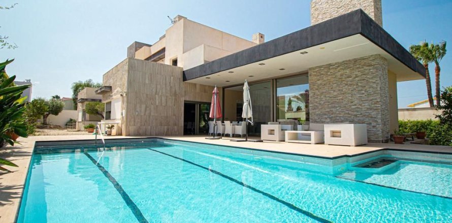 Вилла с 6 спальнями в Альбир, Испания №110640