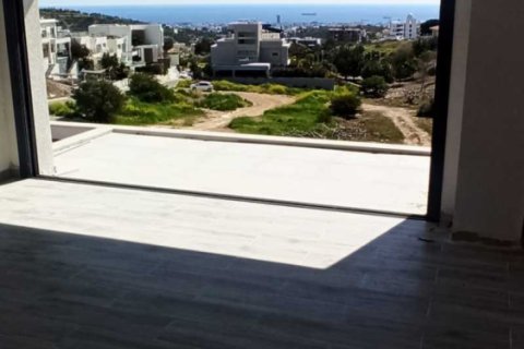 5 bedrooms Villa in Germasogeia, Cyprus No. 82392 2