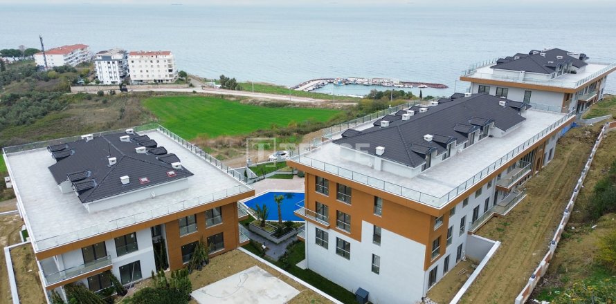 Квартира с 5 спальнями в Чинарджик, Турция №120597