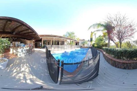 5 chambres House à Ergates, Cyprus No. 80049 1