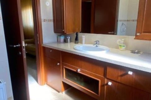 3 bedrooms Villa in Agios Tychonas, Cyprus No. 75070 22