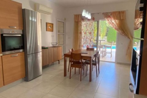 3 bedrooms Villa in Agios Tychonas, Cyprus No. 75070 11
