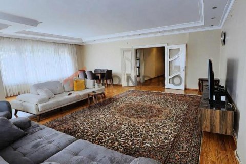 2 bedrooms Apartment in Bakırköy, Turkey No. 116039