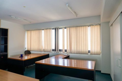 331m² Commercial property en Nicosia, Cyprus No. 105114 8