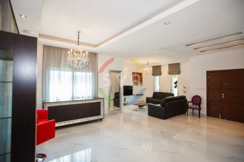 4 bedrooms Villa in Agios Tychonas, Cyprus No. 100813 3