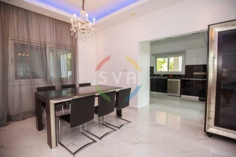4 bedrooms Villa in Agios Tychonas, Cyprus No. 100813 8