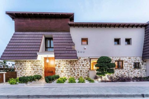 4 bedrooms House in Larnaca, Cyprus No. 65304 2