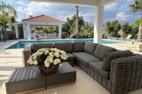 4 dormitorios Villa en Pyrgos, Cyprus No. 63471 3