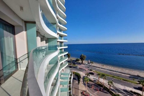 2 bedrooms Apartment in Limassol, Cyprus No. 78073 1