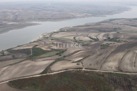 3283m² Land in Arnavutkoey, Turkey No. 21663