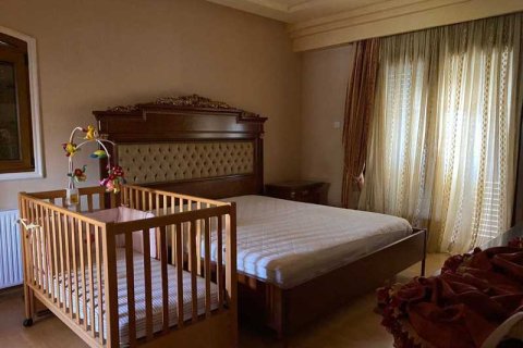 Дом с 6 спальнями в Пиргос, Кипр №81730 8