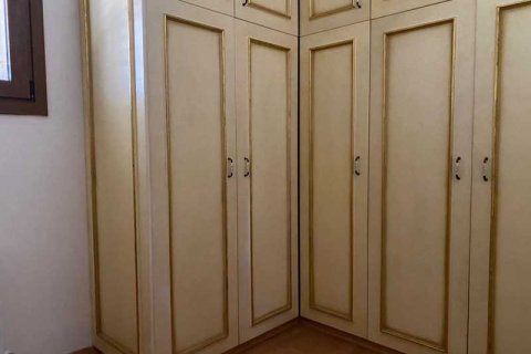 Дом с 6 спальнями в Пиргос, Кипр №81730 10