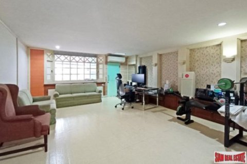 4 bedrooms Apartment in Bangkok, Thailand No. 96658 12