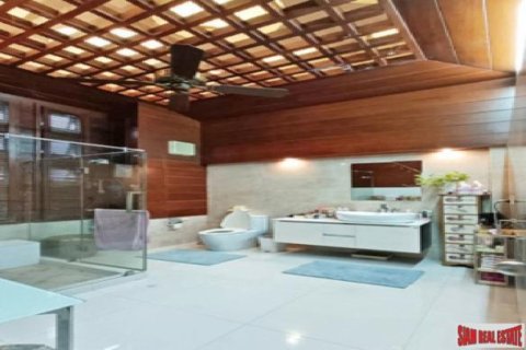 4 bedrooms Apartment in Bangkok, Thailand No. 96658 4