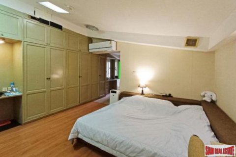 4 bedrooms Apartment in Bangkok, Thailand No. 96658 6