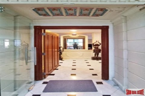 4 bedrooms Apartment in Bangkok, Thailand No. 96658 15