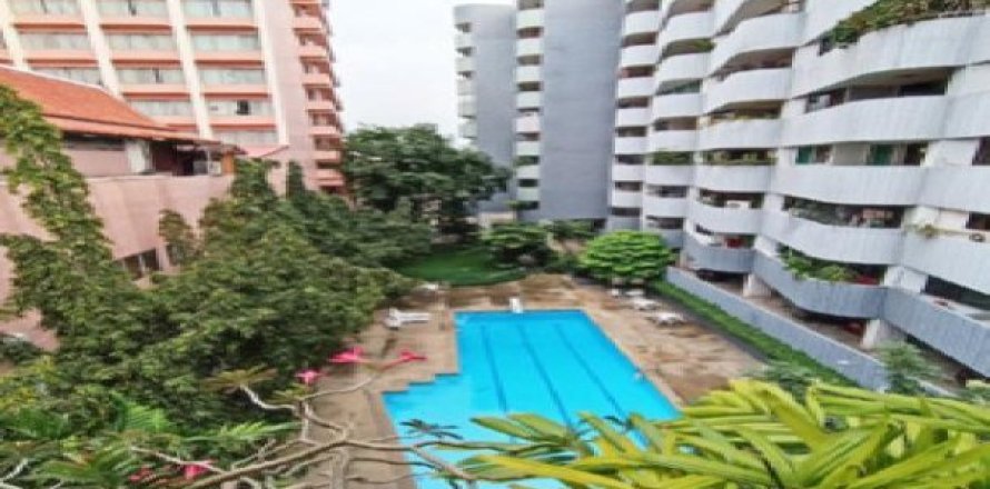 4 bedrooms Apartment in Bangkok, Thailand No. 96658