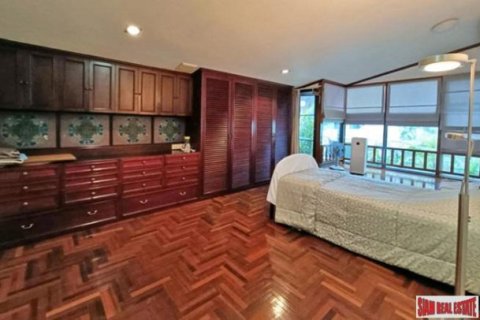 4 bedrooms Apartment in Bangkok, Thailand No. 96658 5