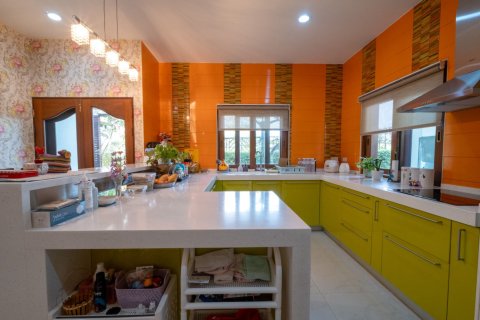 Дом с 4 спальнями в Чиангмай, Таиланд №98231 14