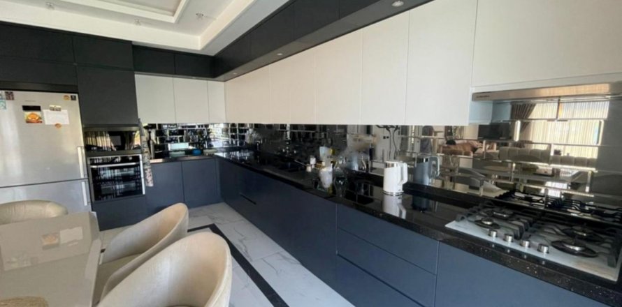 4 bedrooms Villa in Alanya, Turkey No. 113974