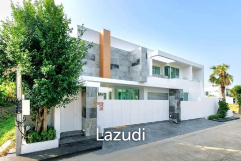 8 bedrooms House in Chiang Mai, Thailand No. 98038 1