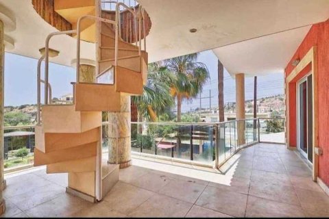 Дом с 4 спальнями в Агиос Тихонас, Кипр №31093 5