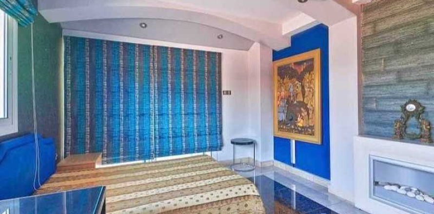 Дом с 4 спальнями в Агиос Тихонас, Кипр №31093