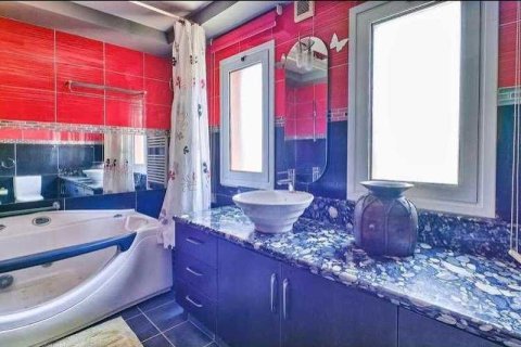 Дом с 4 спальнями в Агиос Тихонас, Кипр №31093 6