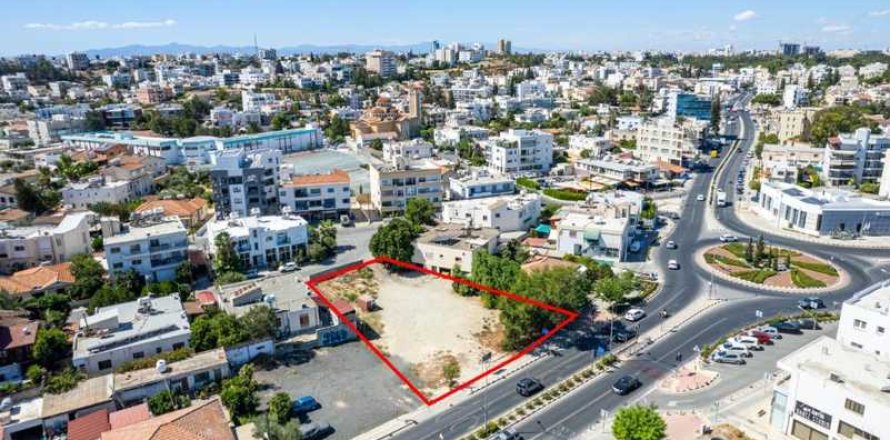 Commercial property in Aglantzia, Cyprus No. 64494