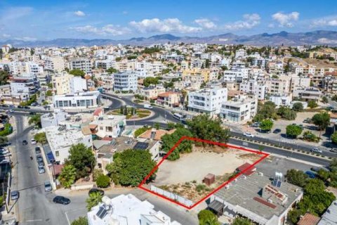 Commercial property in Aglantzia, Cyprus No. 64494 4