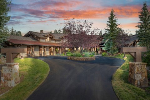 6 bedrooms House in Edwards, USA No. 79981 2