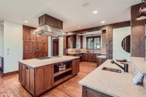 6 bedrooms House in Edwards, USA No. 79981 16