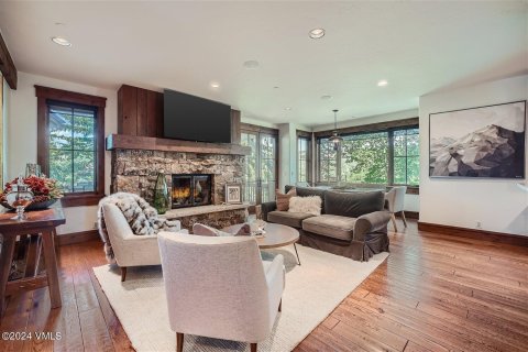 6 bedrooms House in Edwards, USA No. 79981 5