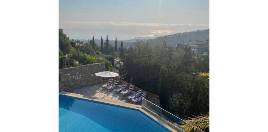 3 bedrooms Villa in Tala, Cyprus No. 79680