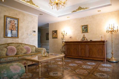 6 bedrooms Villa in Kouklia, Cyprus No. 76259 1