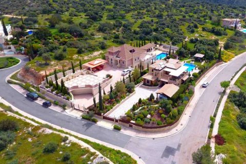 6 bedrooms Villa in Kouklia, Cyprus No. 76259 5