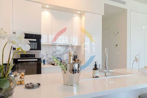 3 bedrooms Apartment in Limassol, Cyprus No. 82122 4