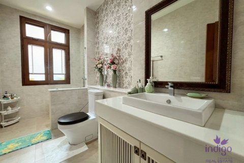 4 bedrooms House in Chiang Mai, Thailand No. 98155 6