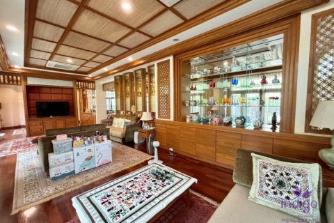 4 bedrooms House in Chiang Mai, Thailand No. 98155 12