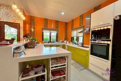 4 bedrooms House in Chiang Mai, Thailand No. 98155 8