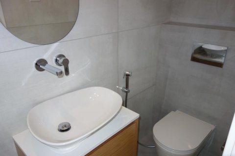 4 bedrooms Villa in Limassol, Cyprus No. 106068 5