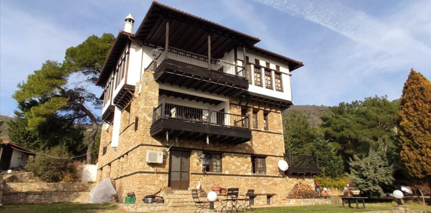 8 bedrooms Villa in Chalkidiki, Greece No. 51262